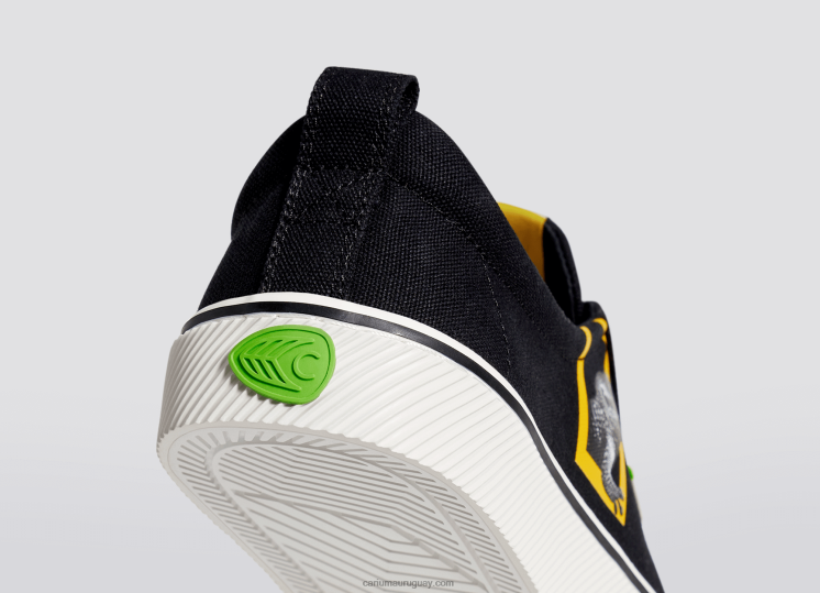 lienzo negro gecko de National Geographic mujer 4F2V6303 Cariuma